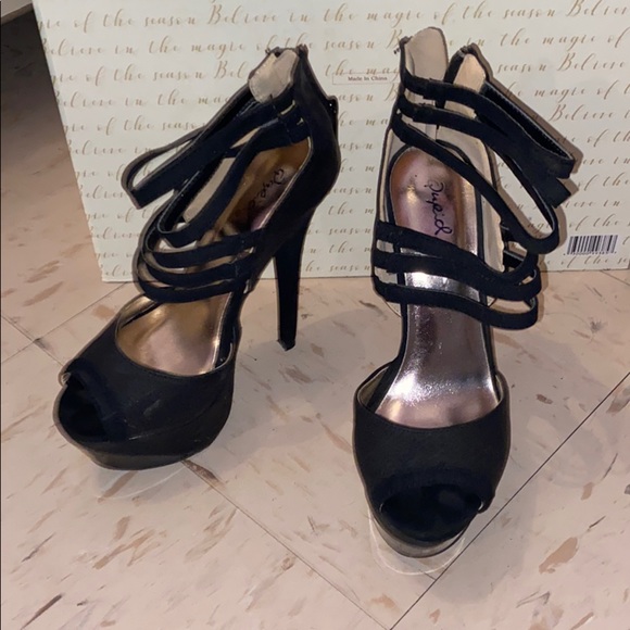 Heels - Picture 1 of 1